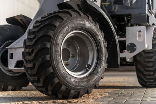 Cargadora articulada usada Compartec CT-W12I de 1,2 t con 589 h, incluye horquillas y cuchara