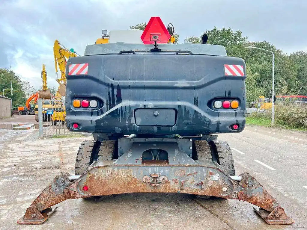 Doosan DX190W Excavadora de ruedas 18,2 t usada 2008 de 10 745 h con motor DL06