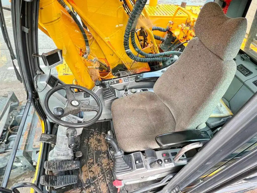 Doosan DX190W Excavadora de ruedas 18,2 t usada 2008 de 10 745 h con motor DL06