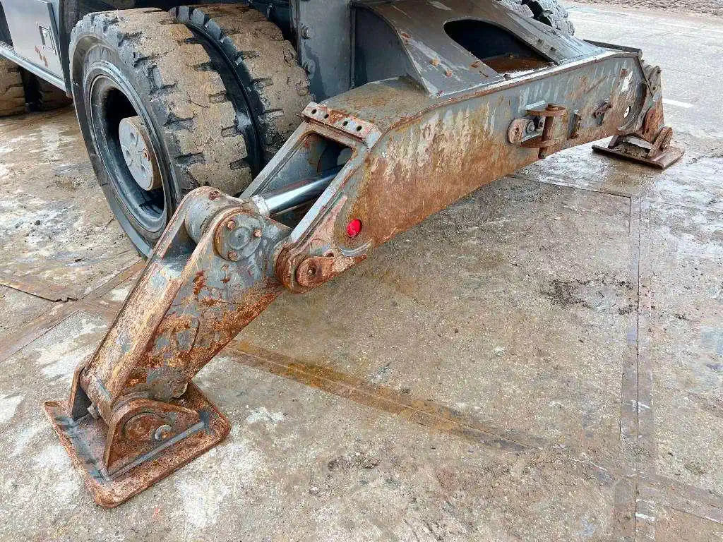 Doosan DX190W Excavadora de ruedas 18,2 t usada 2008 de 10 745 h con motor DL06