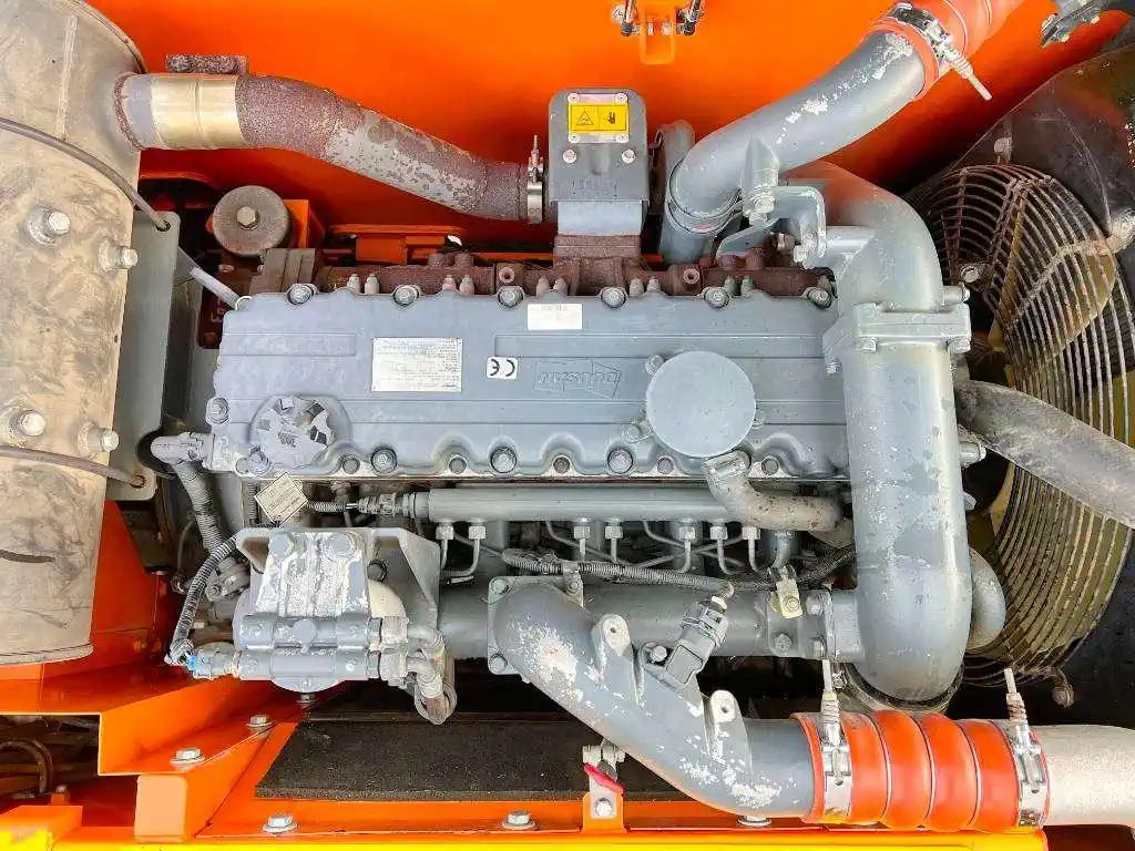 Doosan DX190W Excavadora de ruedas 18,2 t usada 2008 de 10 745 h con motor DL06
