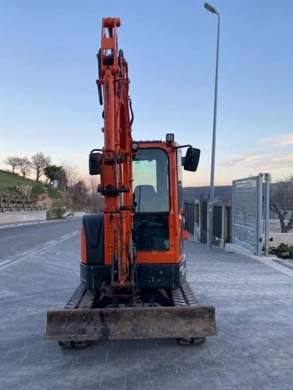 Miniexcavadora Doosan DX 27 Z 2,8 t de giro cero de ocasión 2016 con enganche rápido y 3 cucharas