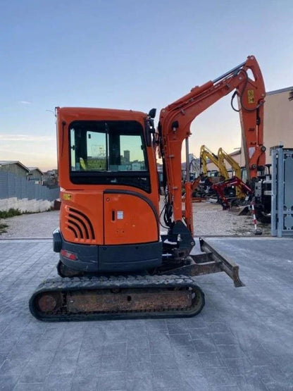 Miniexcavadora Doosan DX 27 Z 2,8 t de giro cero de ocasión 2016 con enganche rápido y 3 cucharas