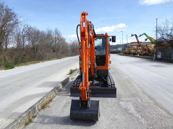 Miniexcavadora Doosan DX35Z de 3,7 t usada 2017 cabina calefactada de 453 h con 2 cucharones