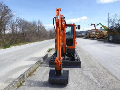 Miniexcavadora Doosan DX35Z de 3,7 t usada 2017 cabina calefactada de 453 h con 2 cucharones