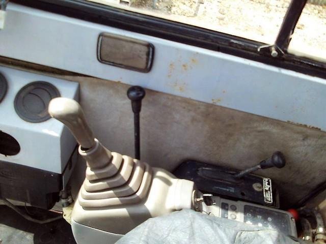 Miniexcavadora Hitachi EX 40 de Ocasión – 4,1T (2000) con 3 Cucharas
