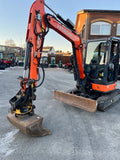 Miniexcavadora Hitachi ZX38-5A de 3,9 t usada 2017 con 1670 h y doble circuito hidráulico