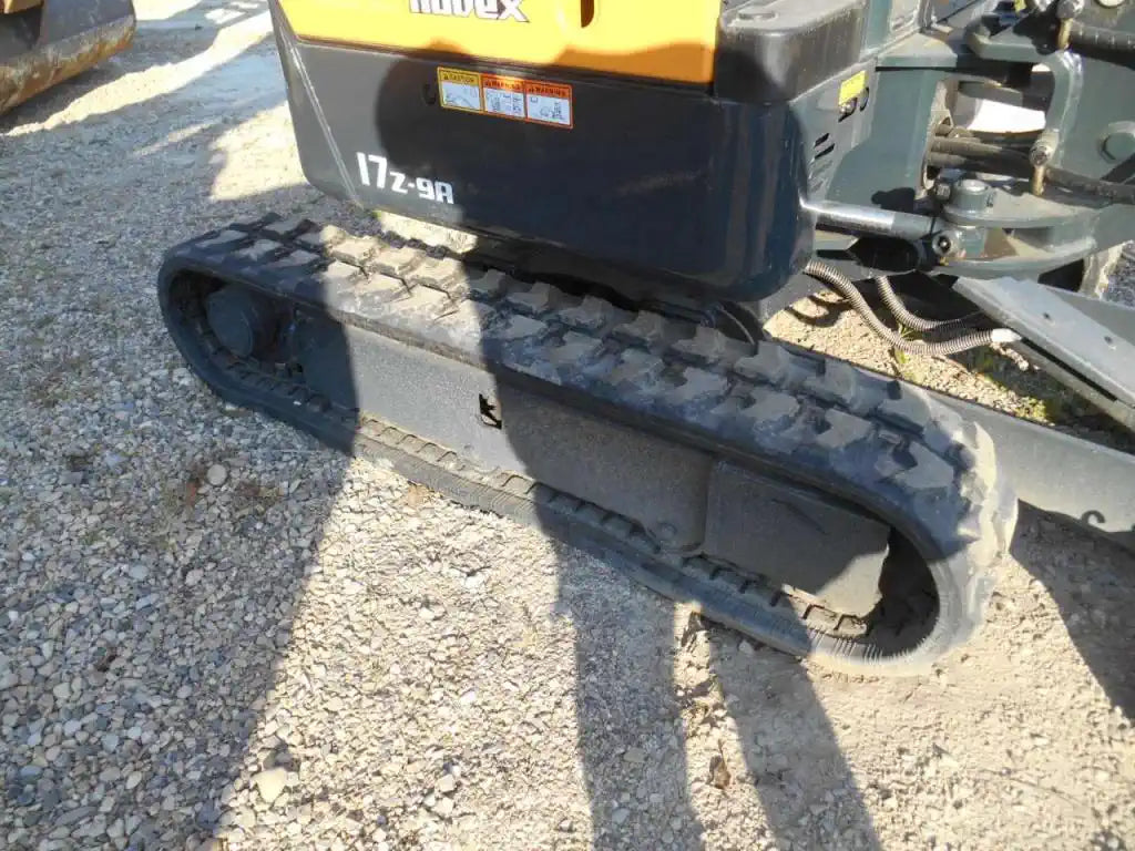Miniexcavadora HYUNDAI R17Z-9AK – ocasión