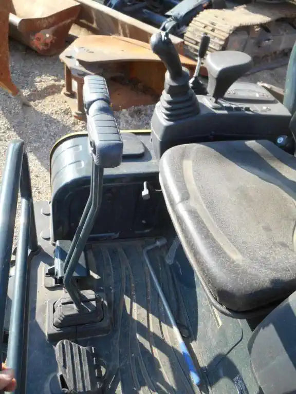 Miniexcavadora HYUNDAI R17Z-9AK – ocasión