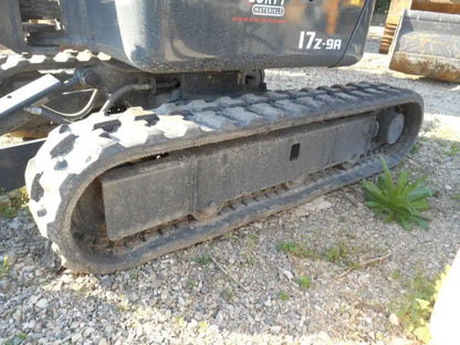 Miniexcavadora HYUNDAI R17Z-9AK – ocasión