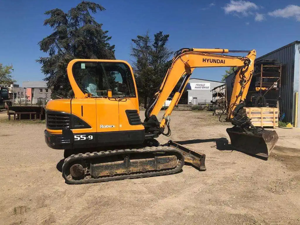 Miniexcavadora HYUNDAI R55-9, de ocasión