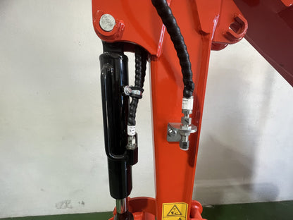 Miniexcavadora Giratoria BAIMSE 1800 kg, Motor Kubota de 3 Cilindros