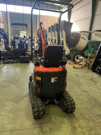 Mini Excavadora 1200 kg Motor Kubota 3 Cilindros con Orugas Retráctiles de 74 cm