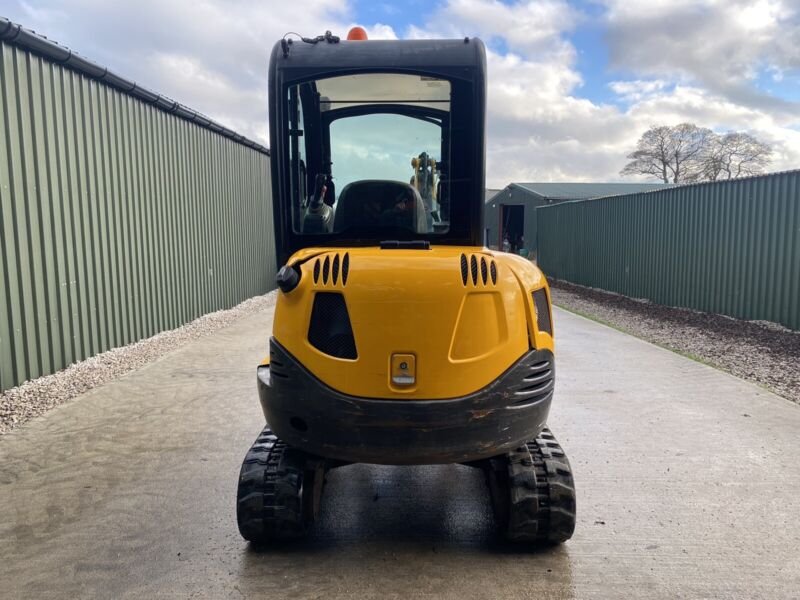JCB 8026 CTS (2014) – Miniexcavadora 2,6T – Cabina Climatizada – 3 265 h