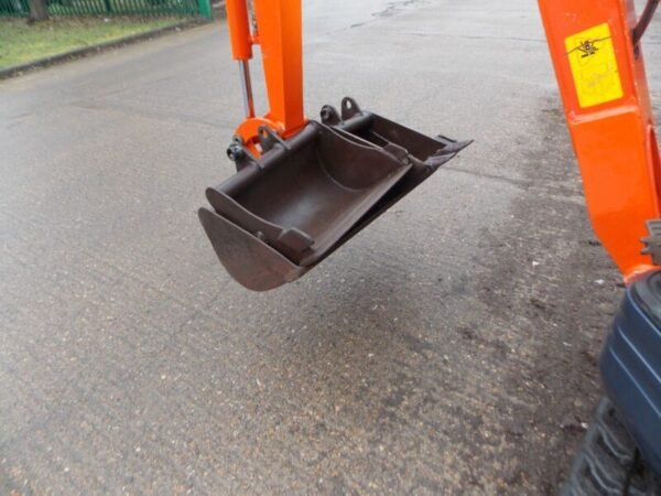 Miniexcavadora Kubota K008-3 de Ocasión (2013) – 0,8T con Motor Nuevo – 2.694 h