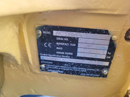 Miniexcavadora Komatsu PC 18 MR2 de 1,9 t usada 2005 de 2.900 h con enganche rápido