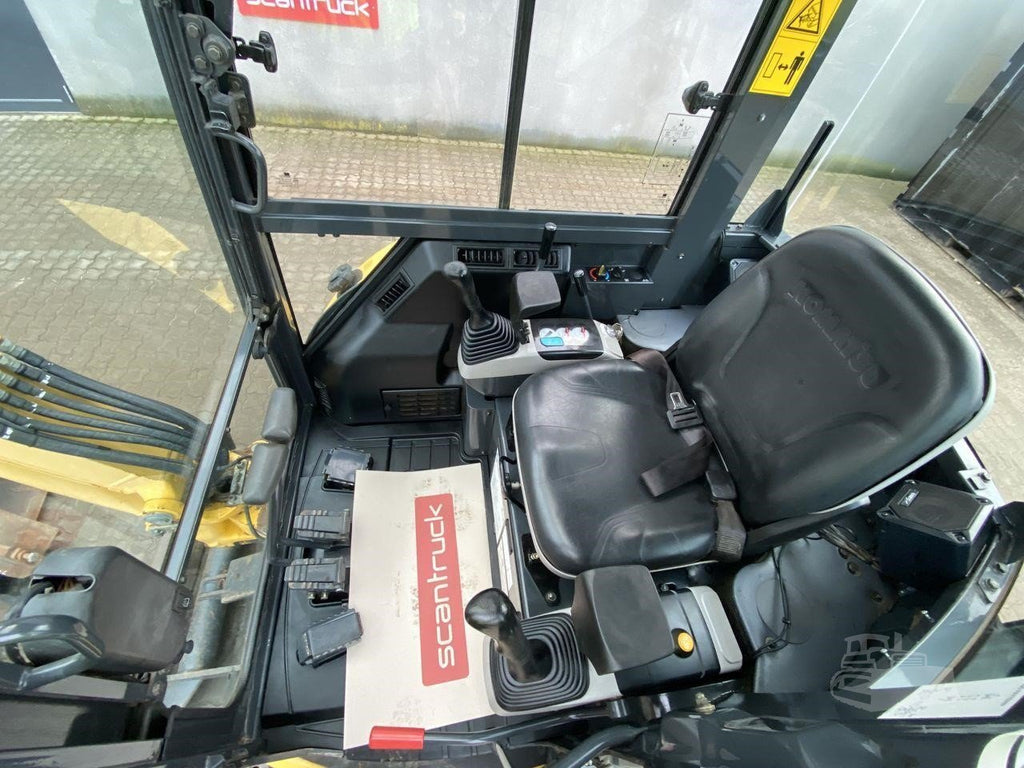 Komatsu PC20MR-2 (2005) – Mini excavadora 2T – 2 280 h – Compacta y fiable