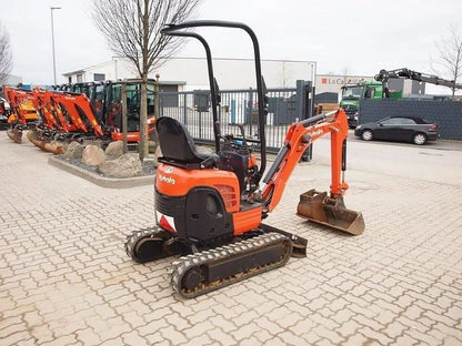 Miniexcavadora Kubota U10-3 ultracompacta de 1 tonelada, usada, año 2016, 2028 horas, con 3 cucharones