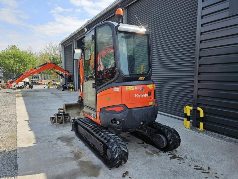 Miniexcavadora Kubota U27-4 de 2,7 t usada 2018 con 1189 h, pinza y 3 cucharones