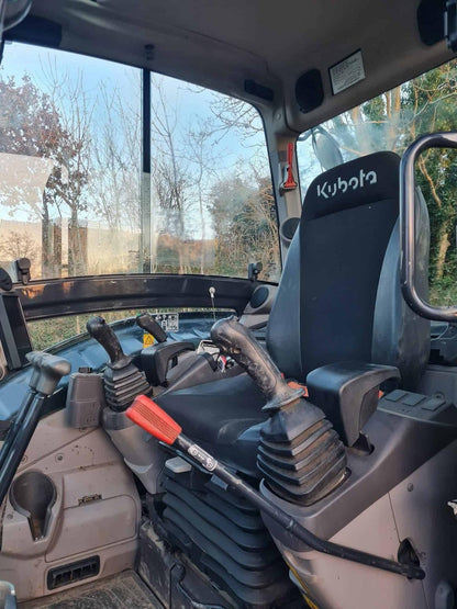 Miniexcavadora compacta Kubota U50-5 de 5 t, usada, año 2021, 1280 h, cabina con aire acondicionado