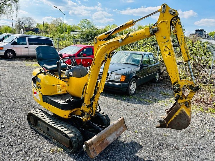 Komatsu PC 09-1 (2008) – Mini excavadora 0,8T – 1500 h – Ultracompacta