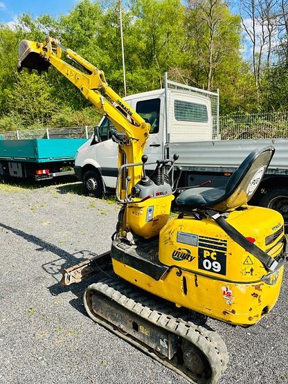 Komatsu PC 09-1 (2008) – Mini excavadora 0,8T – 1500 h – Ultracompacta
