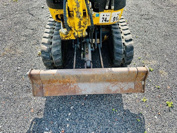 Komatsu PC 09-1 (2008) – Mini excavadora 0,8T – 1500 h – Ultracompacta