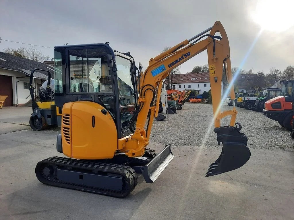 Komatsu PC 20 Miniexcavadora de 2 t usada 2007 de 4700 h con 3er circuito hidráulico