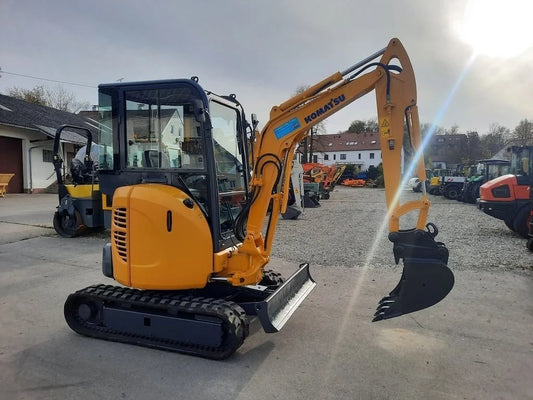 Komatsu PC 20 Miniexcavadora de 2 t usada 2007 de 4700 h con 3er circuito hidráulico