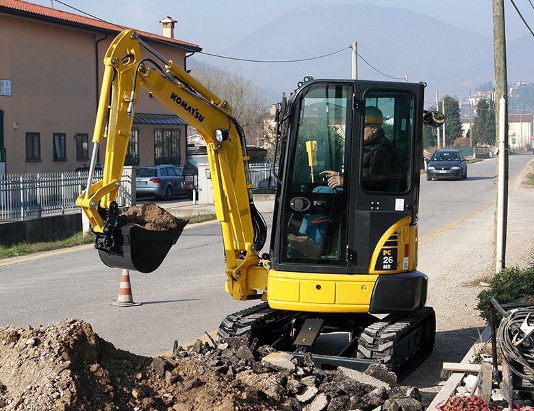 Mini-Excavadora Komatsu PC26MR-3 de Ocasión (2013) – 2,8T con 3 Cucharas