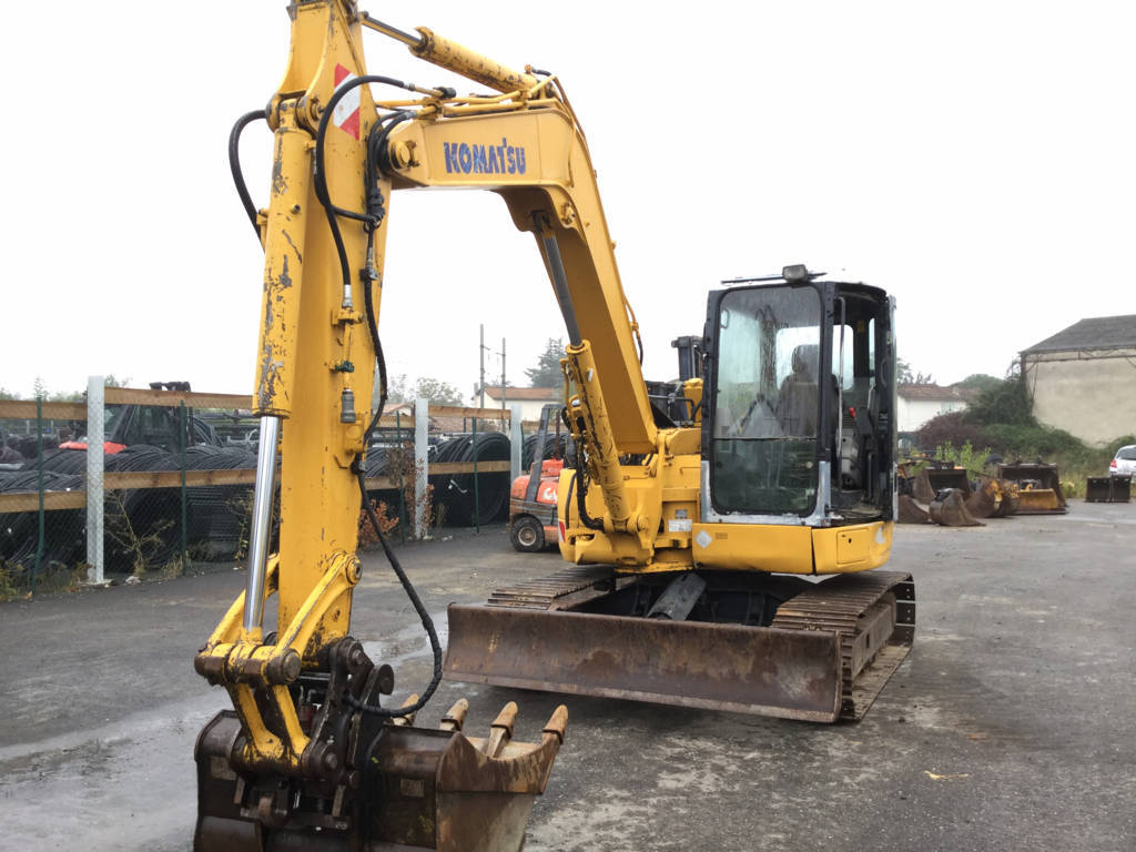 Miniexcavadora usada Komatsu PC78MR-6 (2004) – 8,3T – Motor 40,5 kW