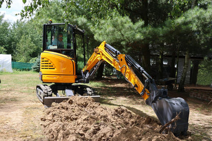 Miniexcavadora APS KMZ 28 con brazo de torsión