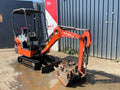 Miniexcavadora compacta Kubota KX 015-4 de 1,5 t usada 2013 con 3212 h y 3 cucharas