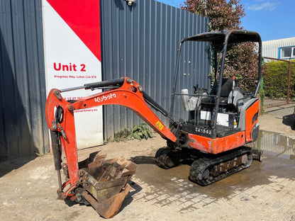 Miniexcavadora compacta Kubota KX 015-4 de 1,5 t usada 2013 con 3212 h y 3 cucharas