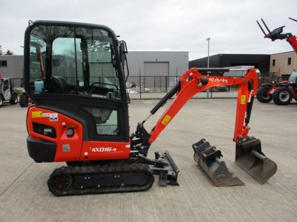 Miniexcavadora Kubota KX016-4 de 1,6 t usada 2022 con 179 h certificada CE con joysticks