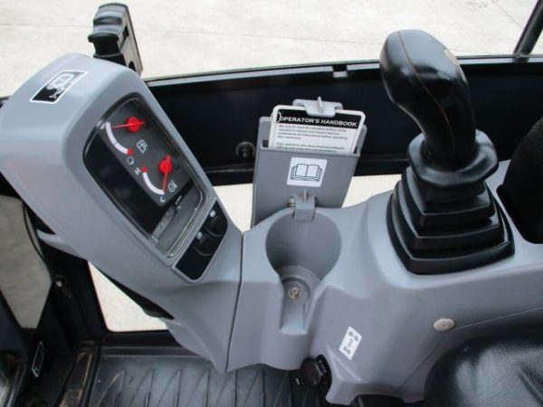 Miniexcavadora Kubota KX016-4 de 1,6 t usada 2022 con 179 h certificada CE con joysticks
