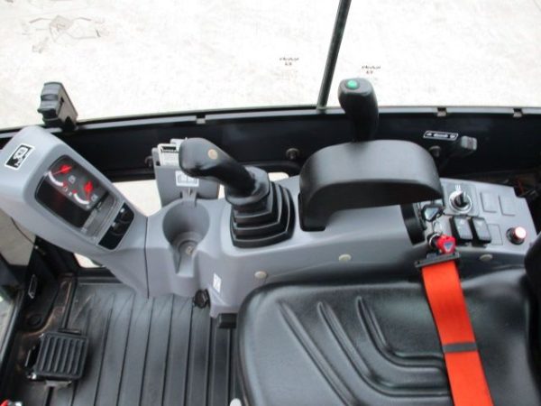 Miniexcavadora Kubota KX016-4 de 1,6 t usada 2022 con 179 h certificada CE con joysticks