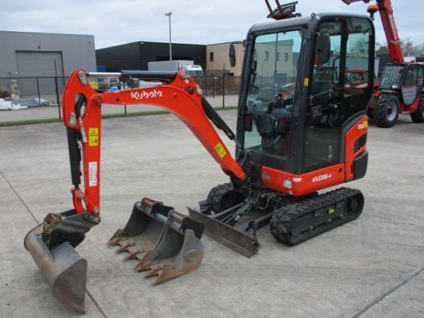 Miniexcavadora Kubota KX016-4 de 1,6 t usada 2022 con 179 h certificada CE con joysticks