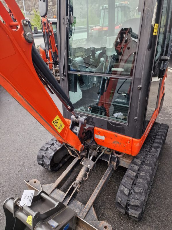 Miniexcavadora Kubota KX019-4 de 1,85 t usada 2019 con 1803 h sistema hidráulico auxiliar