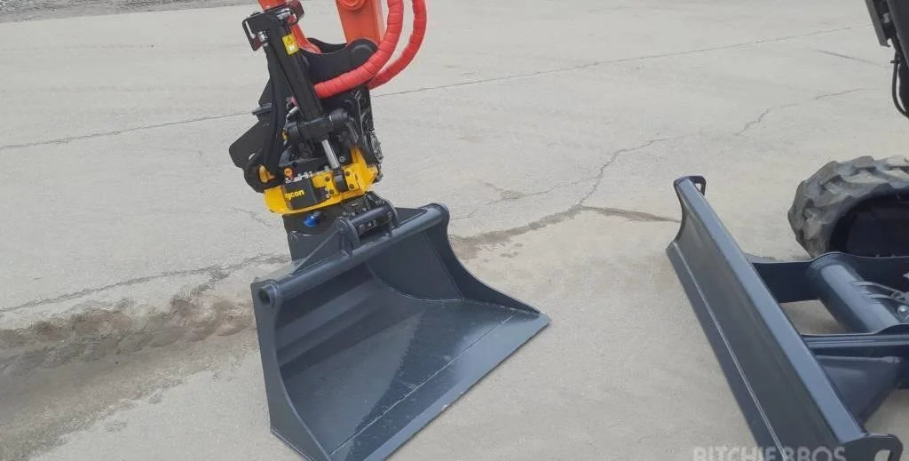 Miniexcavadora Kubota KX060-5 de 5,7 t con tiltrotator de ocasión 2022 casi nueva de 5 h