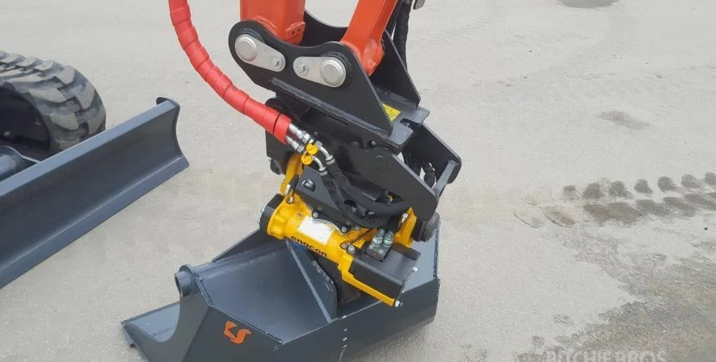Miniexcavadora Kubota KX060-5 de 5,7 t con tiltrotator de ocasión 2022 casi nueva de 5 h
