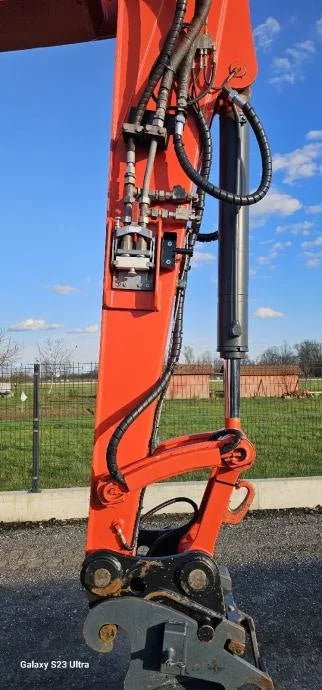 Miniexcavadora Kubota KX080-3 de 8,2 t usada 2012 con 3300 h y enganche hidráulico