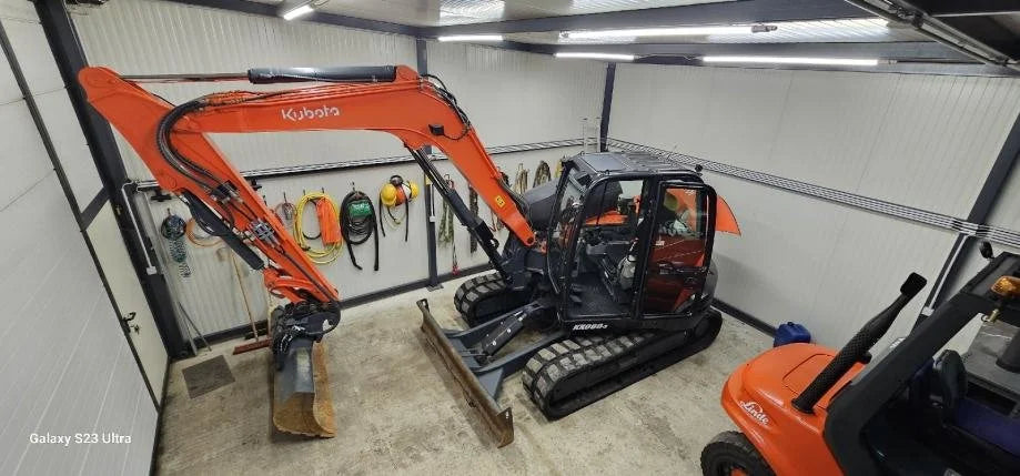 Miniexcavadora Kubota KX080-3 de 8,2 t usada 2012 con 3300 h y enganche hidráulico