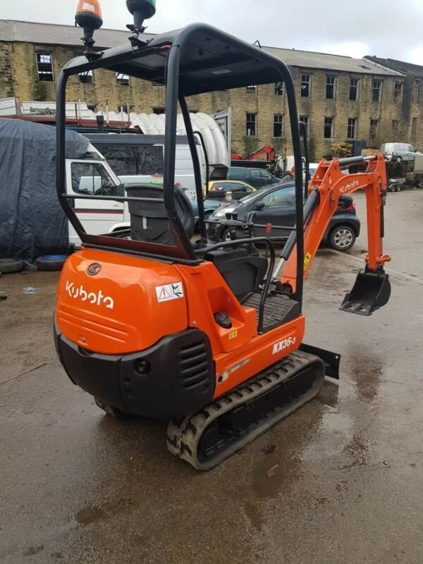Miniexcavadora Kubota KX36-3 de 1,5 t, usada, año 2009, 2400 h, con 3 cucharones a elegir