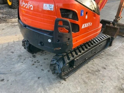 Miniexcavadora Kubota KX61-3 de 2,6 t de ocasión 2011 con cabina climatizada de 2964 h y 3 cucharas