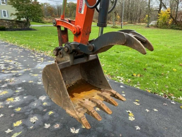 Miniexcavadora Kubota KX91-3 Super Series 2,7 t usada 2012 de 3 065 h con 3 cucharones