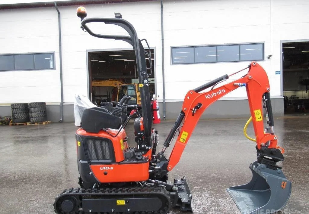 Miniexcavadora Kubota U10-5 de 1,1 t usada 2022 casi nueva de 10 h con 3 cucharas