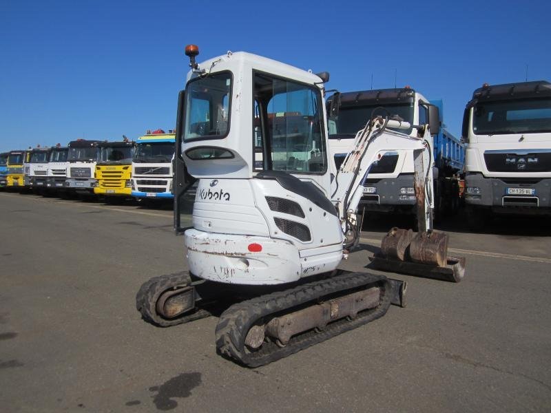 Kubota U25-3 (2005) – Mini Excavadora 2,6T – 6 333 h – 3 Cucharas – Enganche Rápido – Revisada