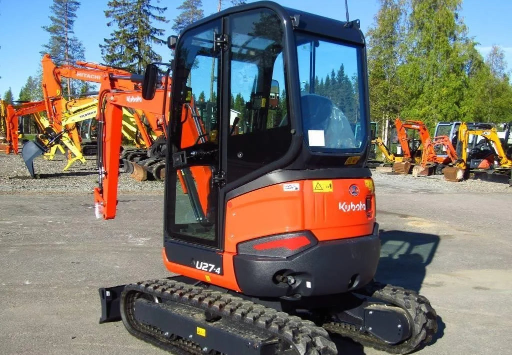 Miniexcavadora Kubota U27-4 de 2,66 t usada 2023 casi nueva de 1 h con 3 cucharones