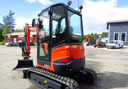 Miniexcavadora Kubota U27-4 de 2,7 t usada 2023 de 20 hp casi nueva con 3 cucharones